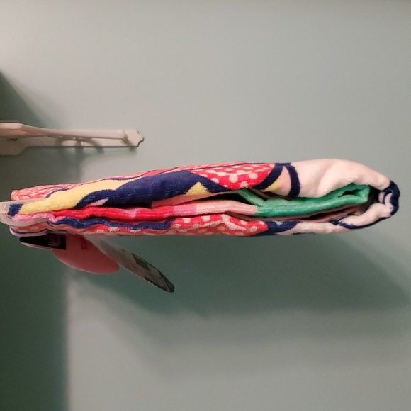 Disney Minnie Mouse Beach Towel - Picture 7 of 8